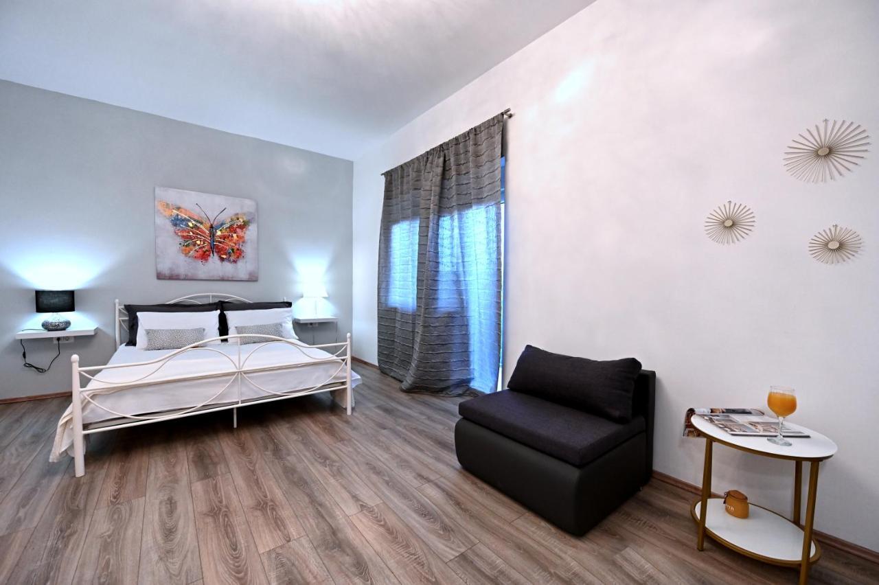 Studio Apartman Sandra, 伊莫茨基 外观 照片
